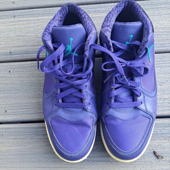 Grape Jordan's - Picture 1 of 2